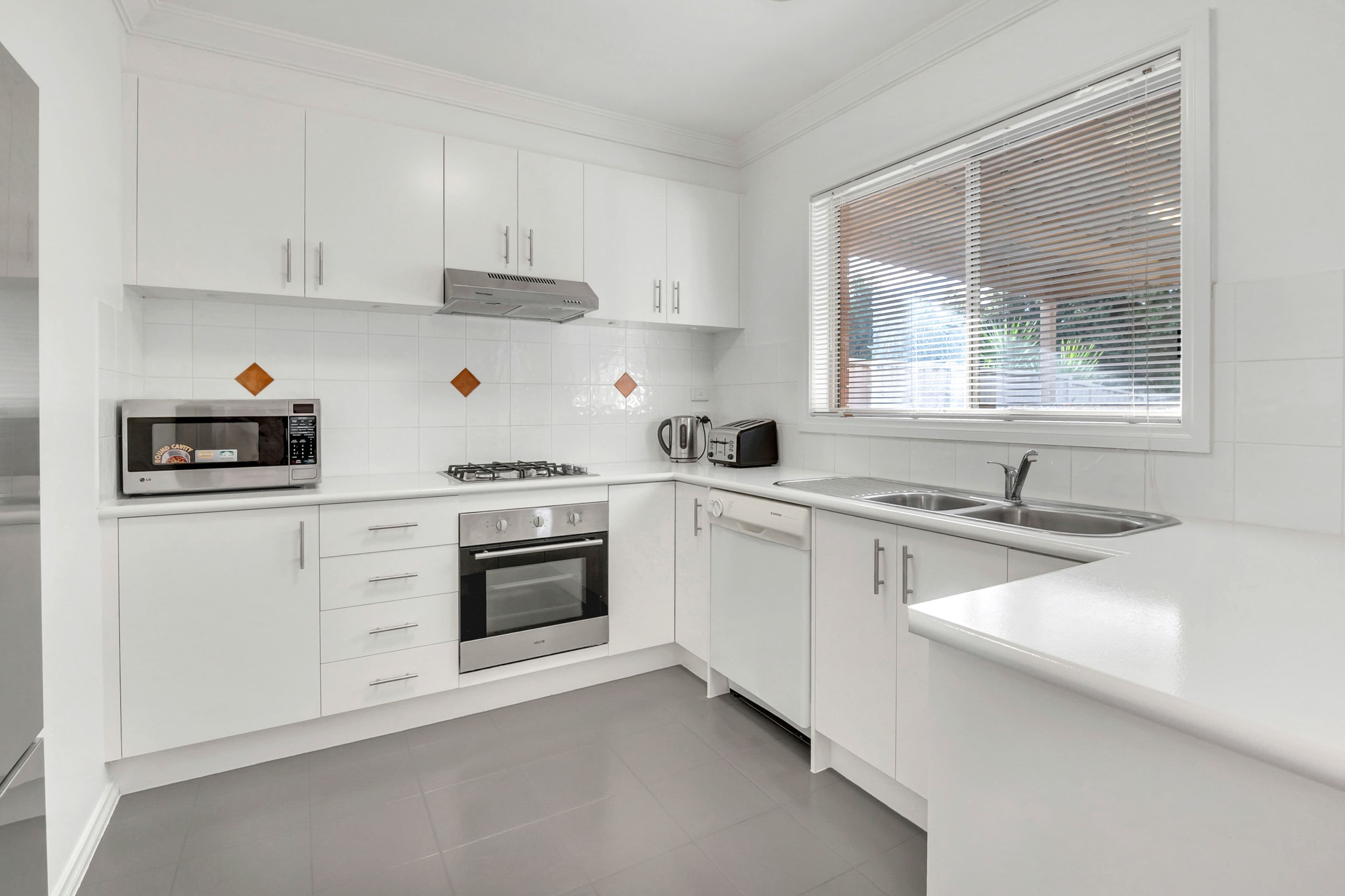 11 Crossdale Green, Craigieburn VIC 3064, Craigieburn - Thumbnail 5