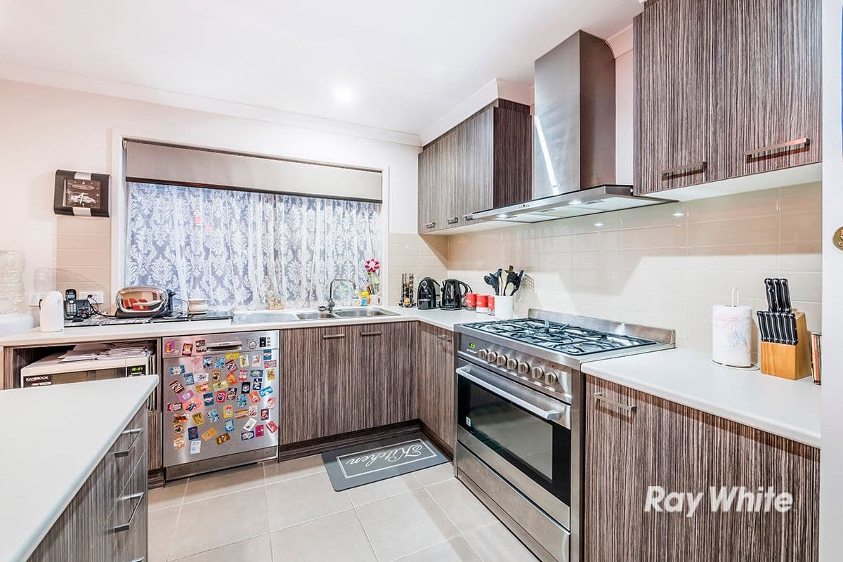 74 Glenelg Street, Clyde North VIC 3978, Clyde North - Thumbnail 4