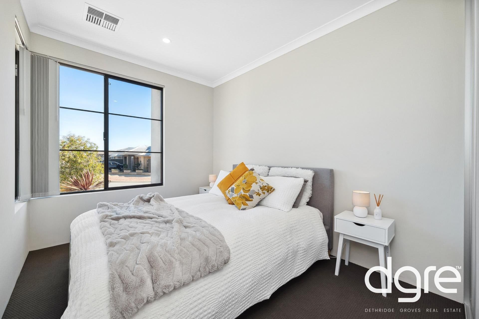 16 Picton Road, Lakelands WA 6180, Lakelands - Thumbnail 2