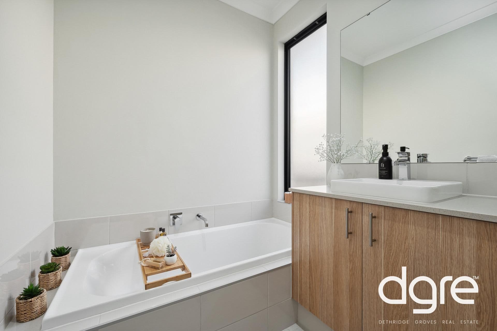 16 Picton Road, Lakelands WA 6180, Lakelands - Thumbnail 3