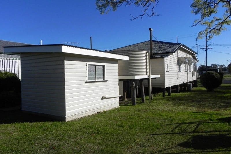 8 Yandilla, PITTSWORTH QLD 4356, Pittsworth - Thumbnail 2