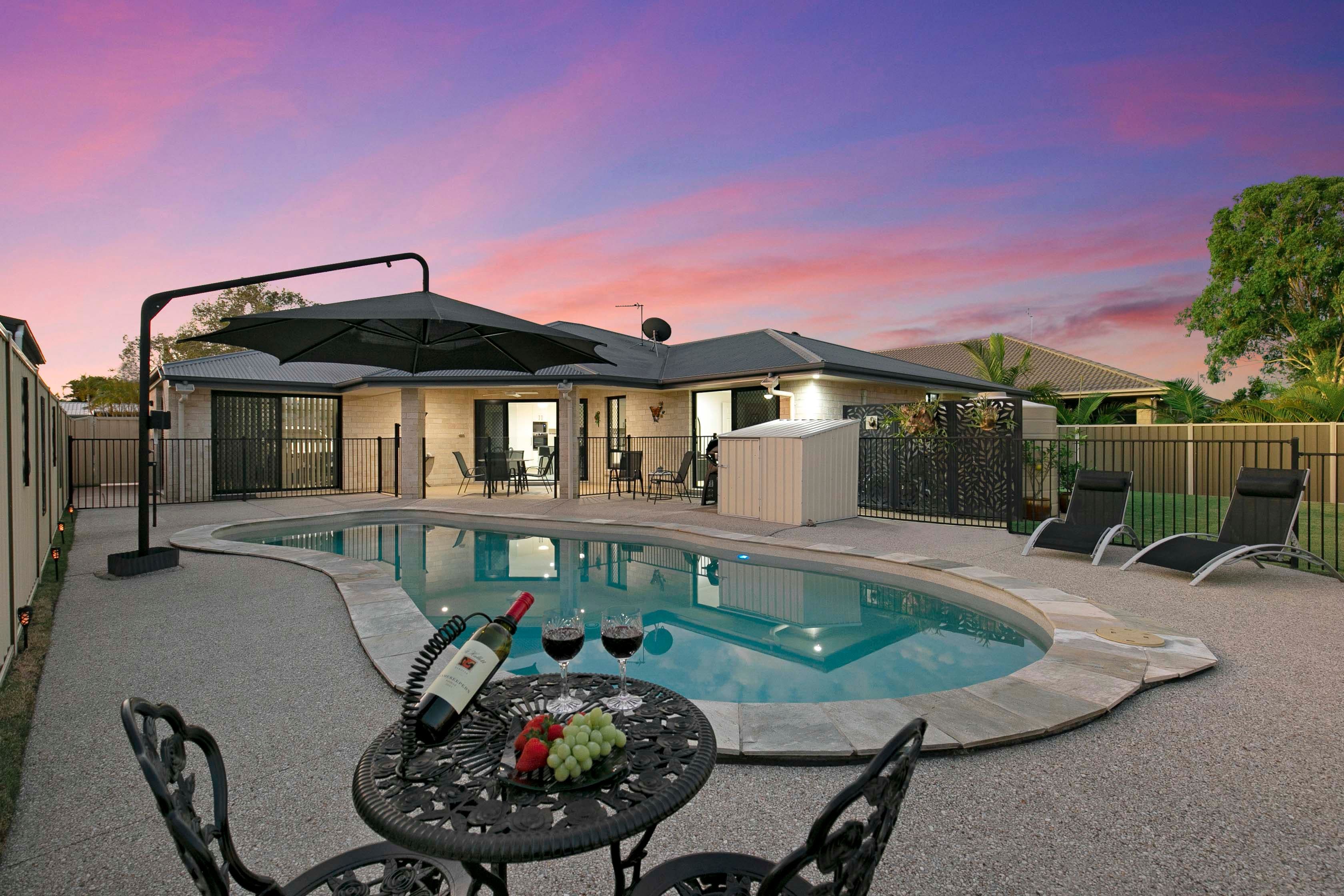 114 Limpus Street, Urangan QLD 4655, Urangan - Image 1
