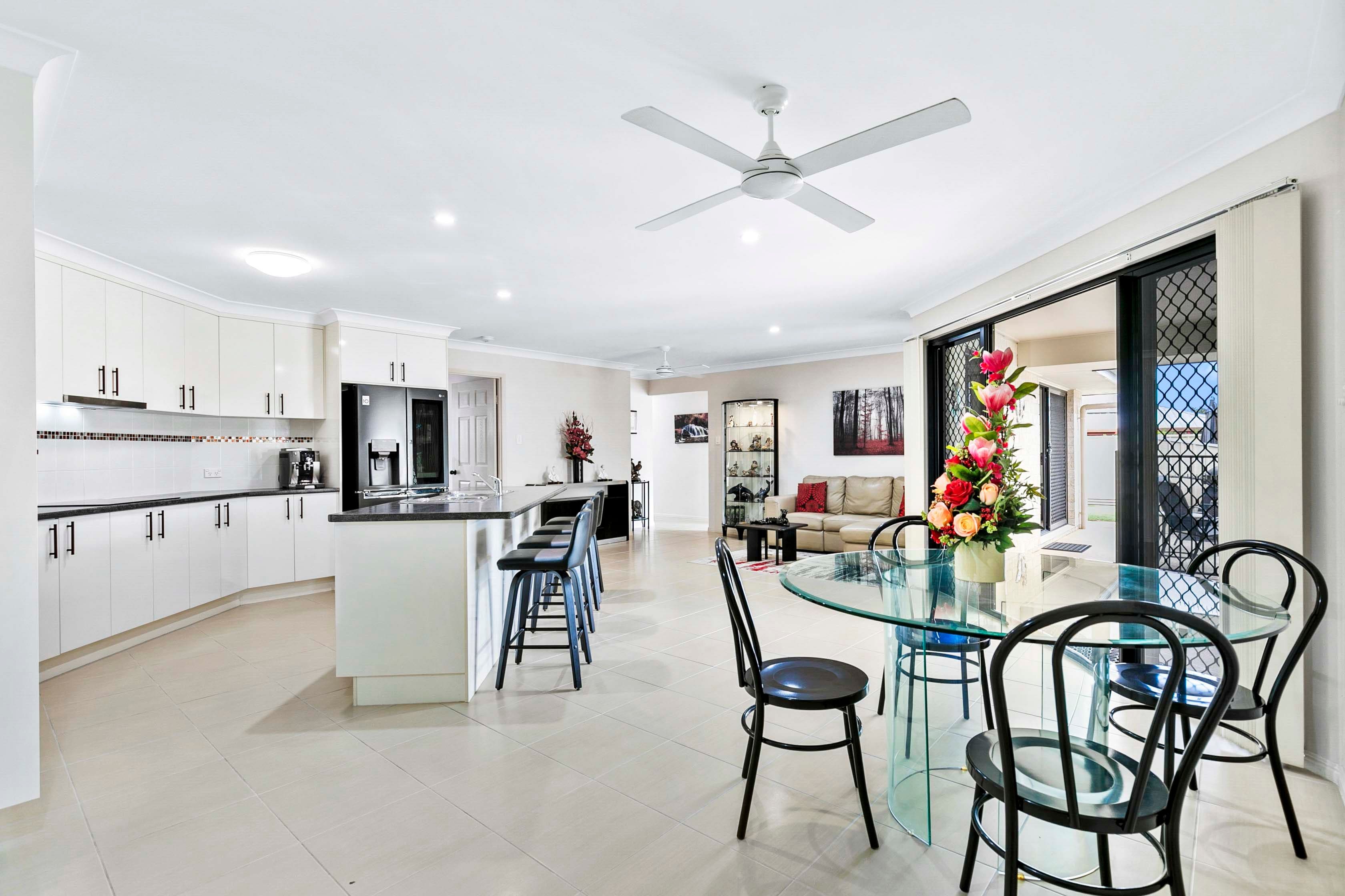 114 Limpus Street, Urangan QLD 4655, Urangan - Thumbnail 6
