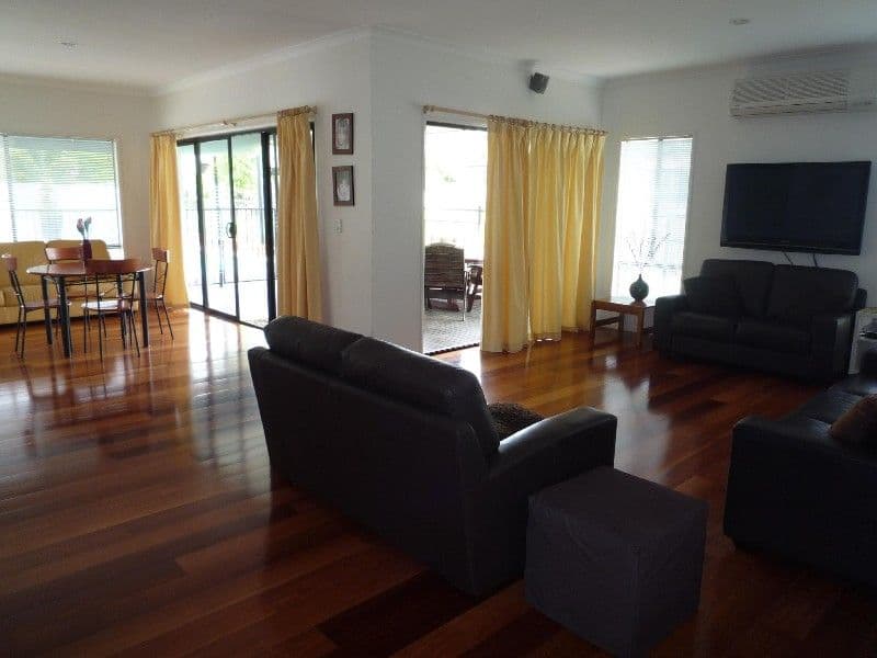 14 Blackfen Court, ARUNDEL QLD 4214, Arundel - Thumbnail 7