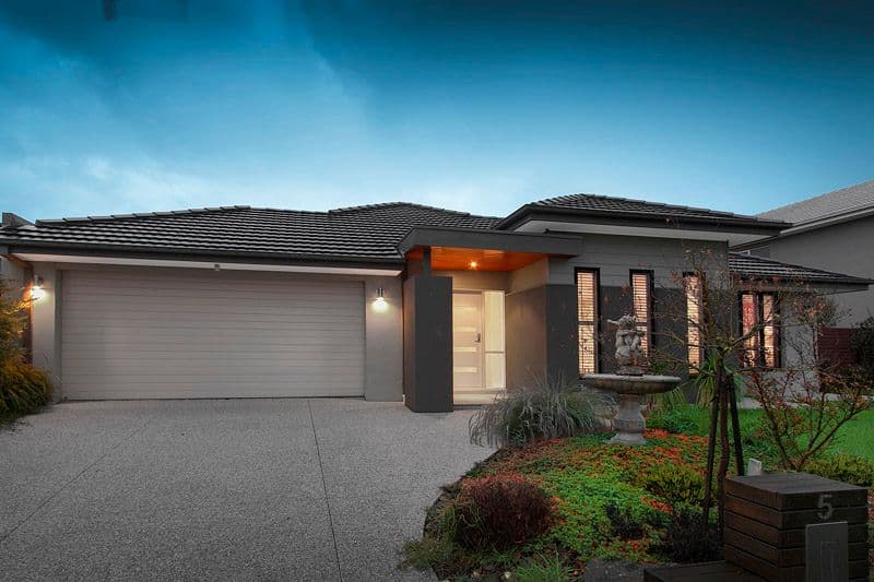 5 Moonrise Close, WATERWAYS VIC 3195, Waterways - Image 1