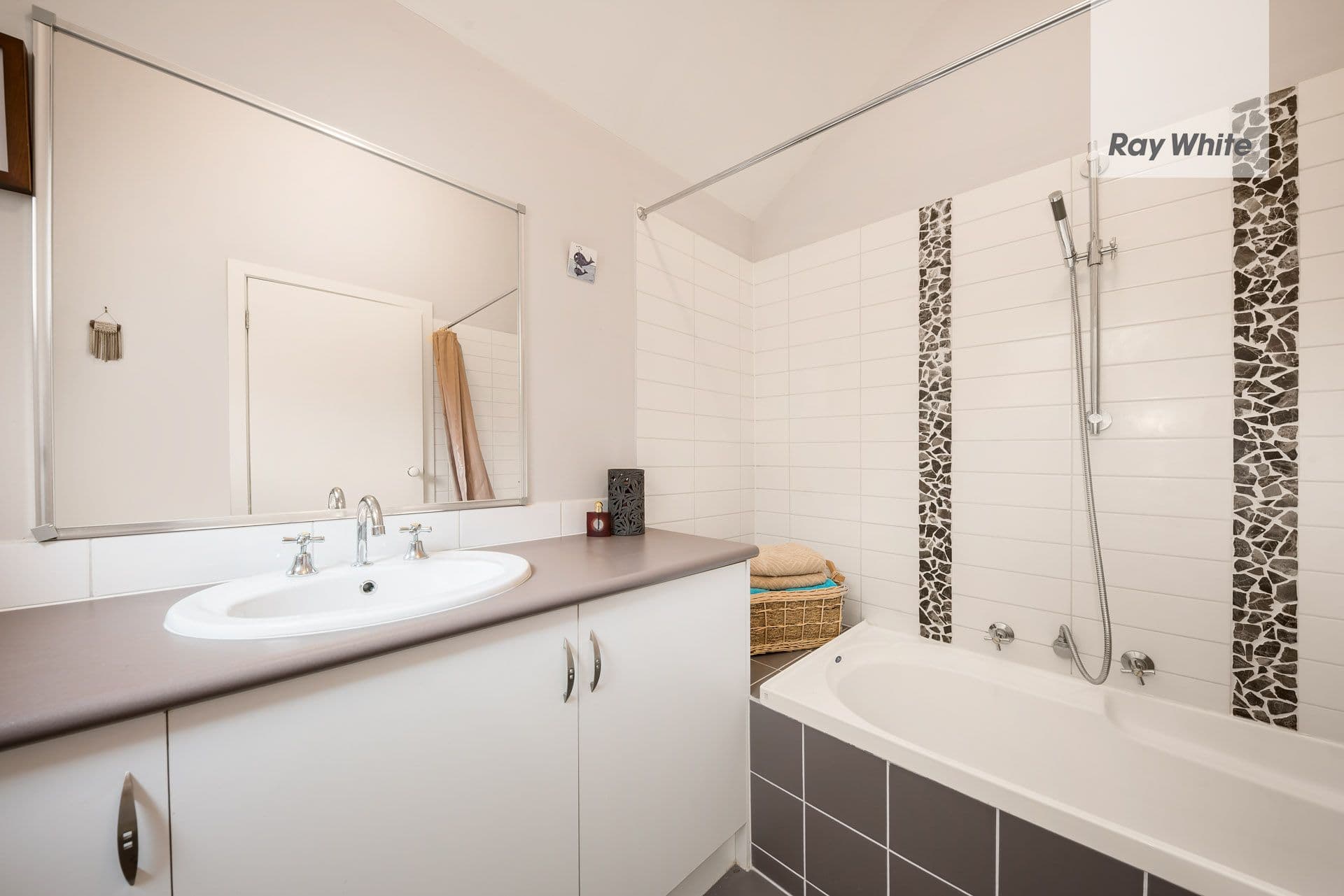 35 Waiora Road, Heidelberg Heights VIC 3081, Heidelberg Heights - Thumbnail 8