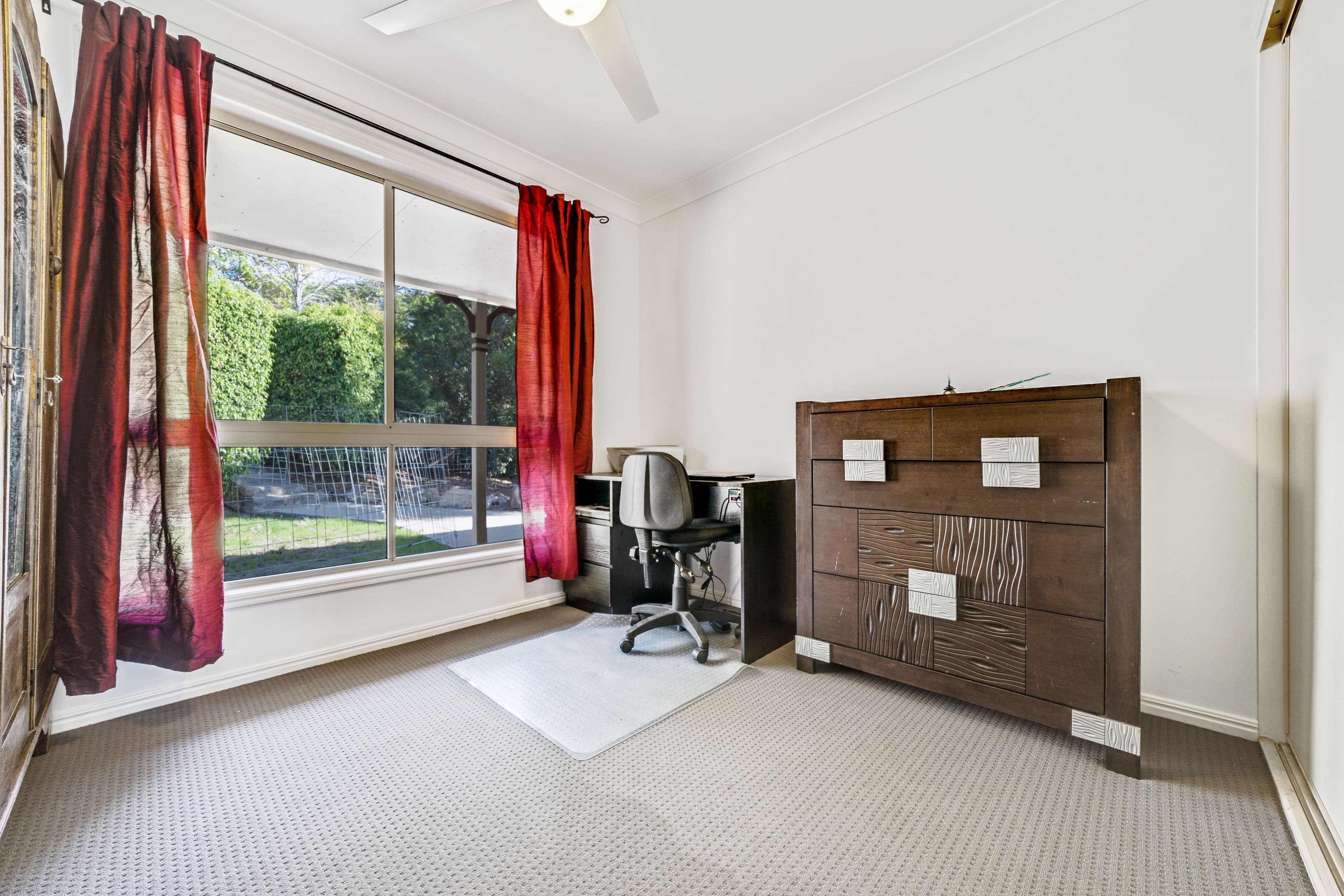 12 Lindau Street, Edens Landing QLD 4207, Edens Landing - Thumbnail 4