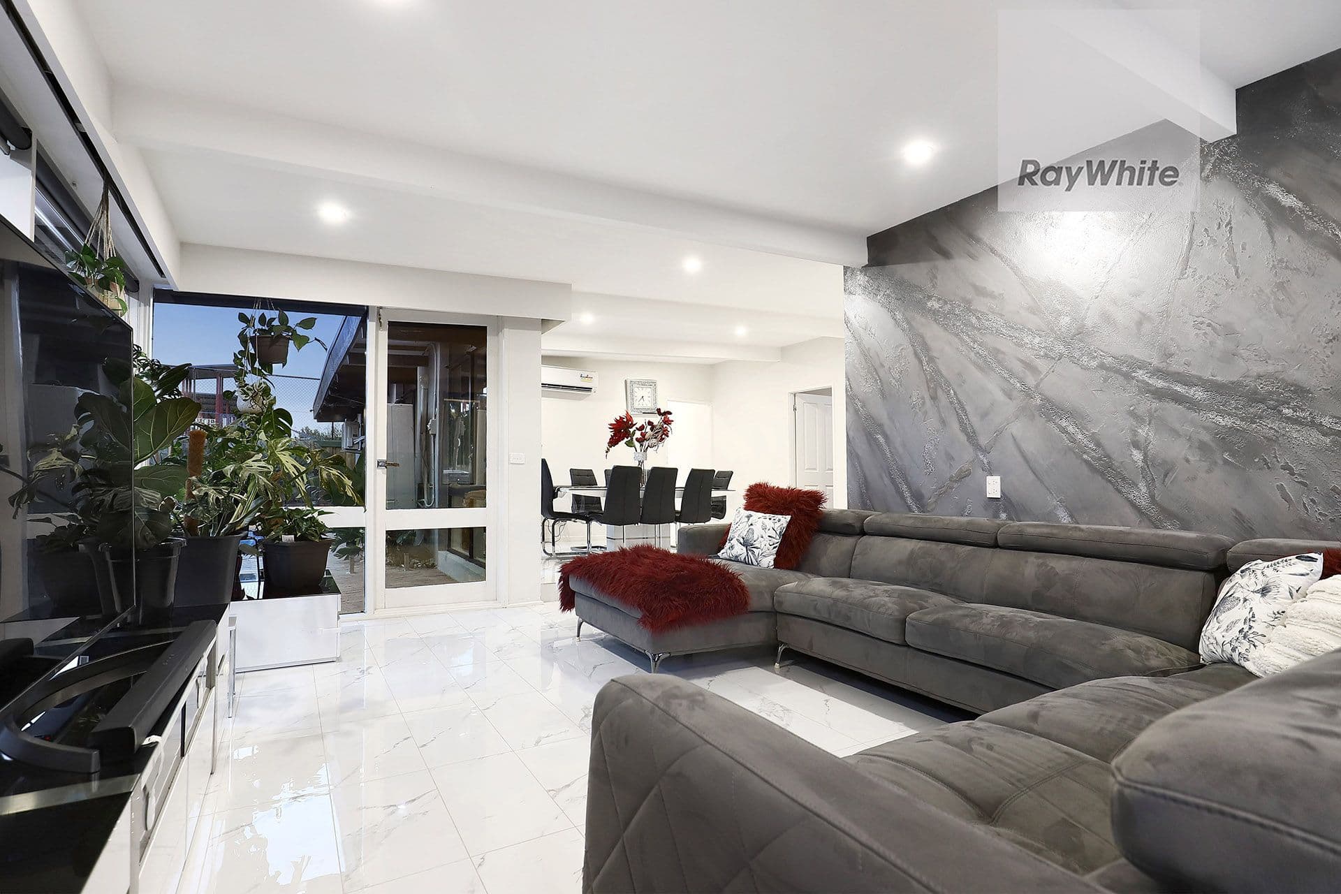 15 Elmhurst Road, Gladstone Park VIC 3043, Gladstone Park - Thumbnail 4