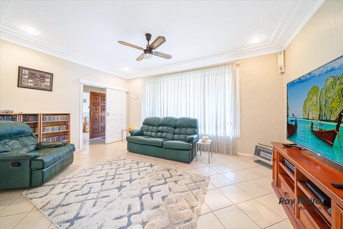 11 Blue Hills Crescent, Blacktown NSW 2148, Blacktown - Thumbnail 4