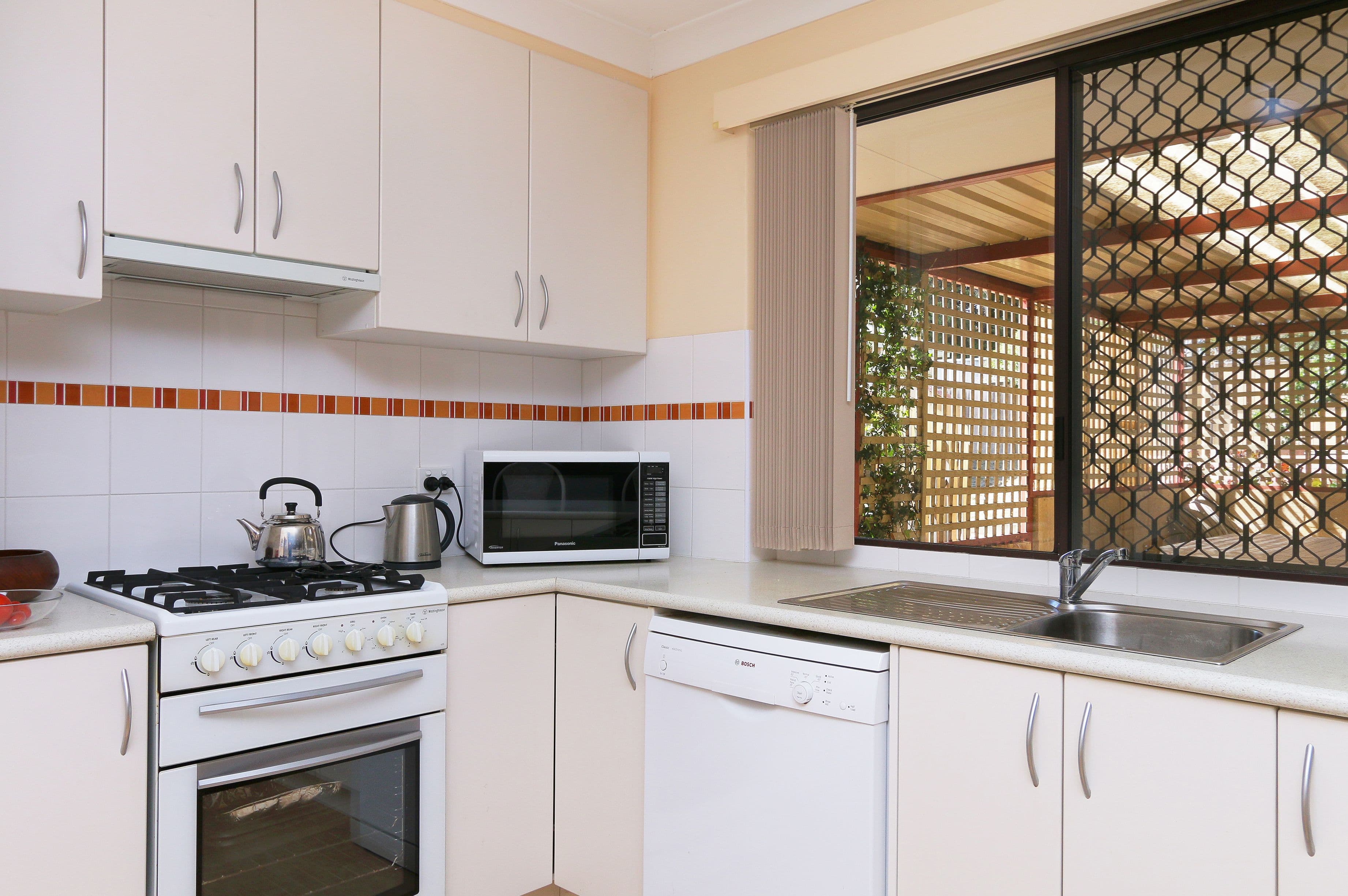 5 Pinewood Avenue, Kardinya WA 6163, Kardinya - Thumbnail 7