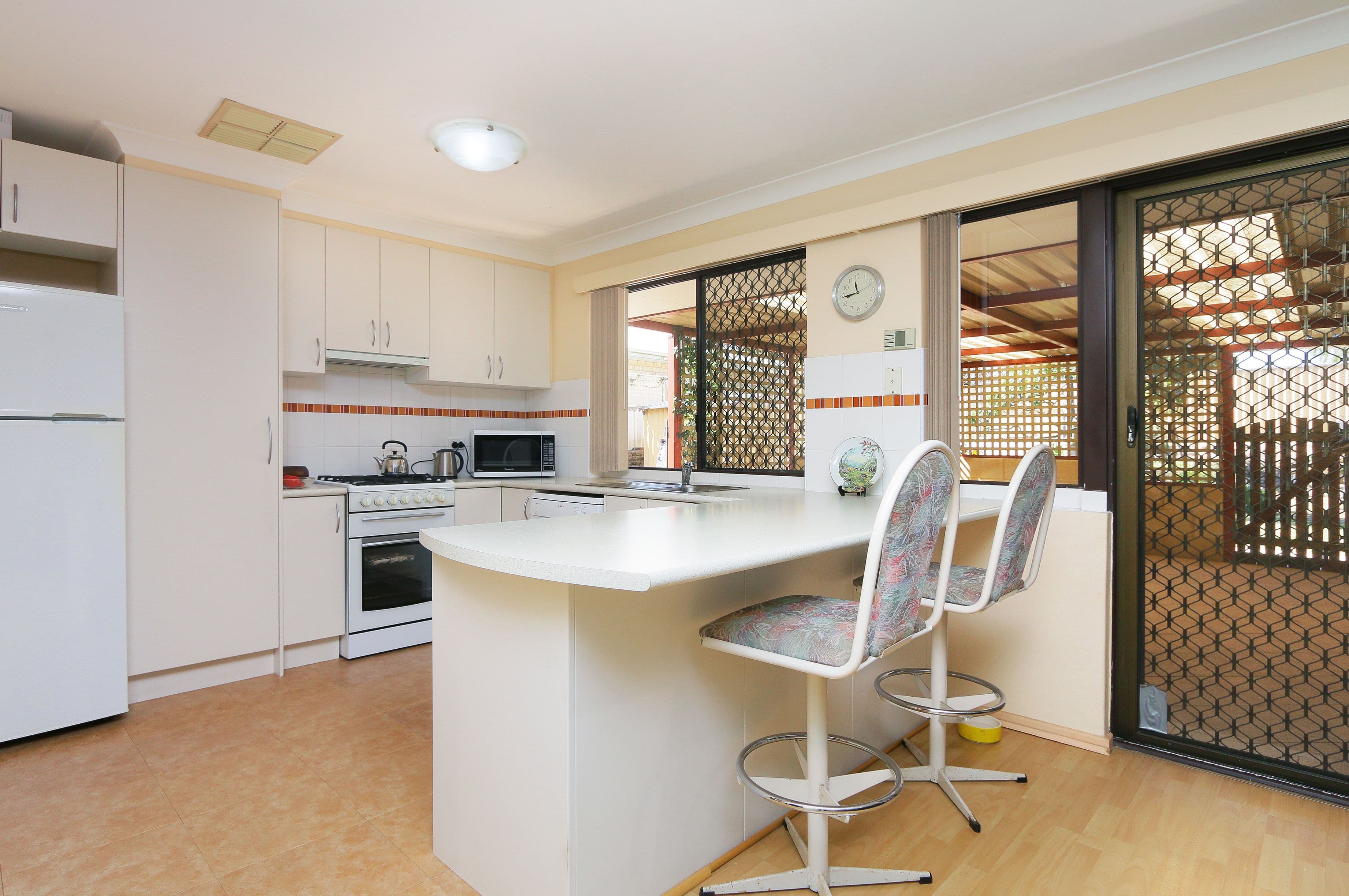 5 Pinewood Avenue, Kardinya WA 6163, Kardinya - Thumbnail 8