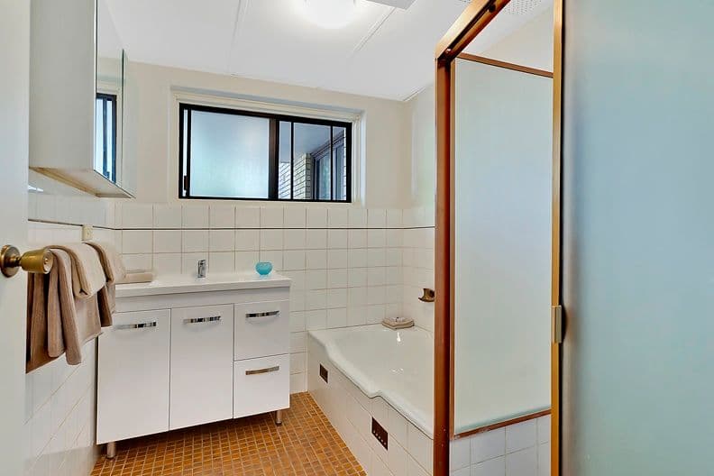20 Campbell Parade, MANLY VALE NSW 2093, Manly Vale - Thumbnail 5