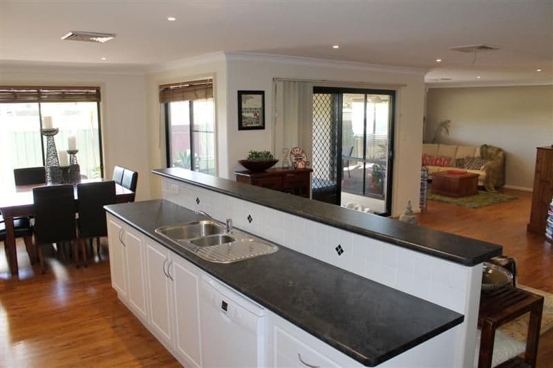 3 Arbory Close, DUBBO NSW 2830, Dubbo - Thumbnail 2