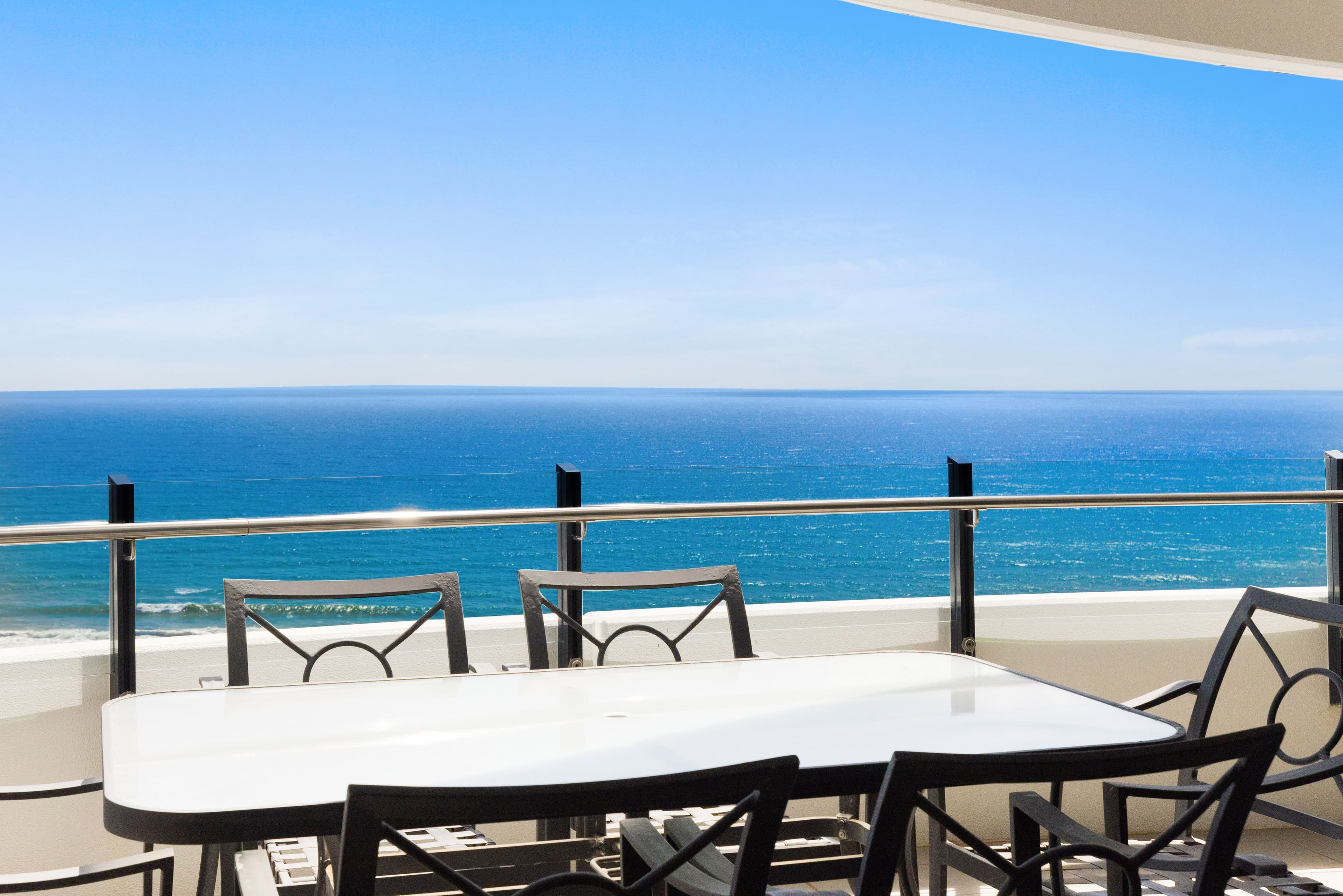 89 Surf Parade 'The Wave', Broadbeach QLD 4218, Broadbeach - Thumbnail 2
