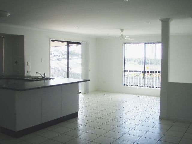 11 Wilcox Street, EIMEO QLD 4740, Eimeo - Thumbnail 3