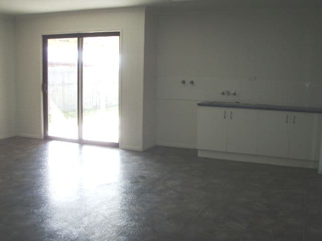 11 Wilcox Street, EIMEO QLD 4740, Eimeo - Thumbnail 7
