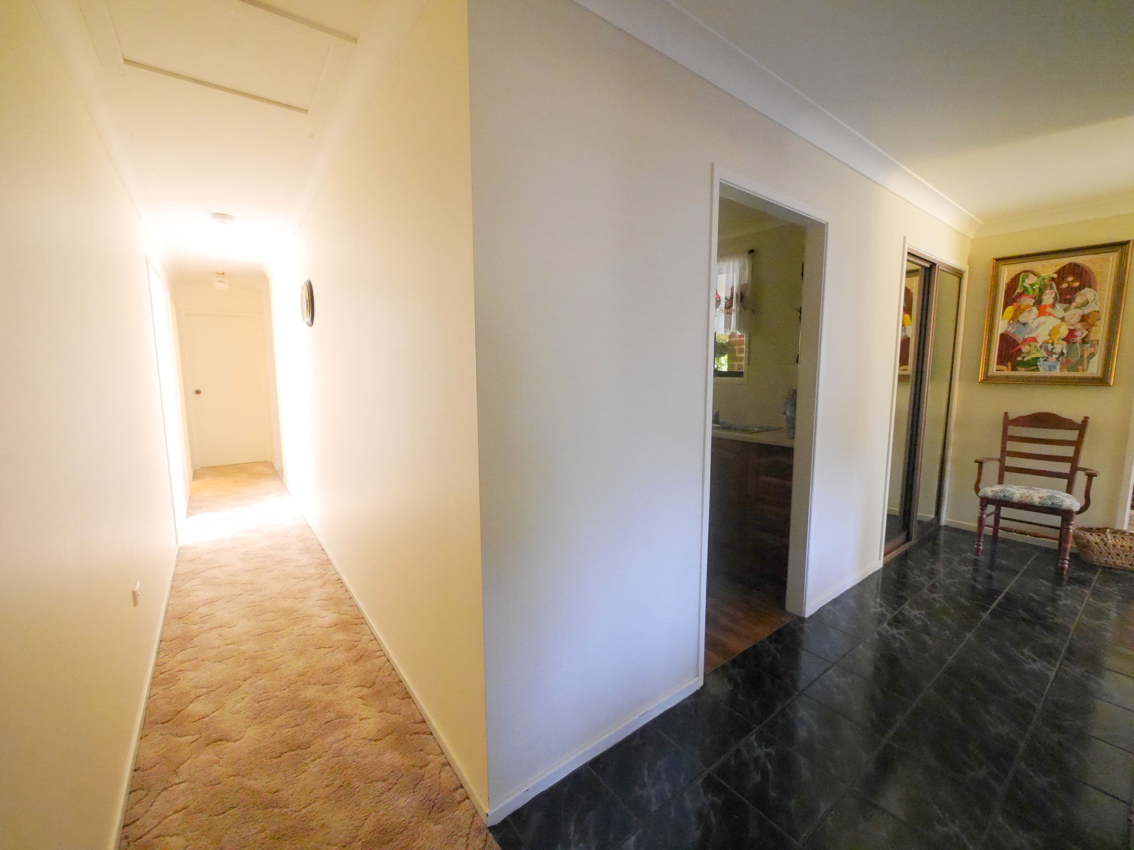 17 Amaroo Avenue, Cowra - Thumbnail 2