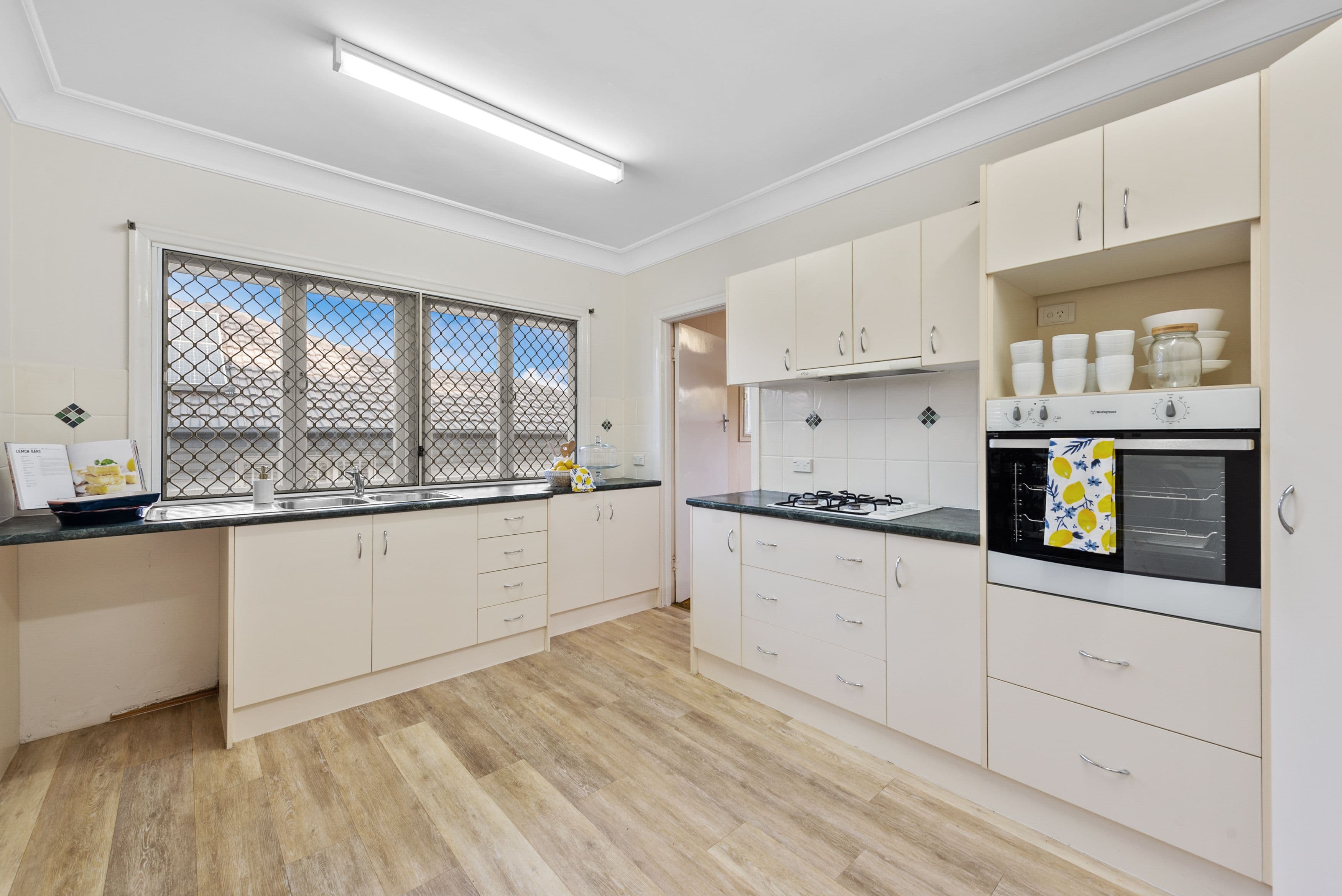 22 Gatwick Street, Stafford Heights QLD 4053, Stafford Heights - Thumbnail 7