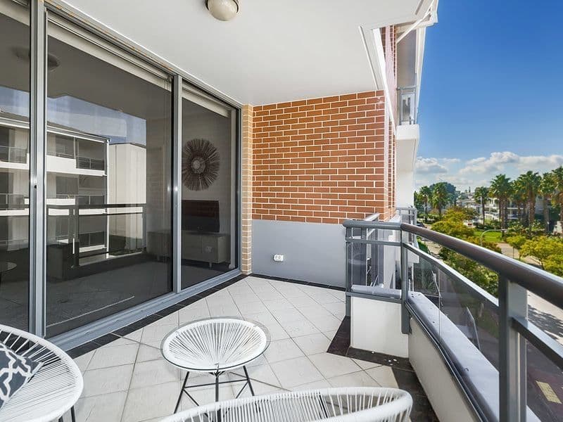 408/3 Bechert Road, Chiswick - Thumbnail 3