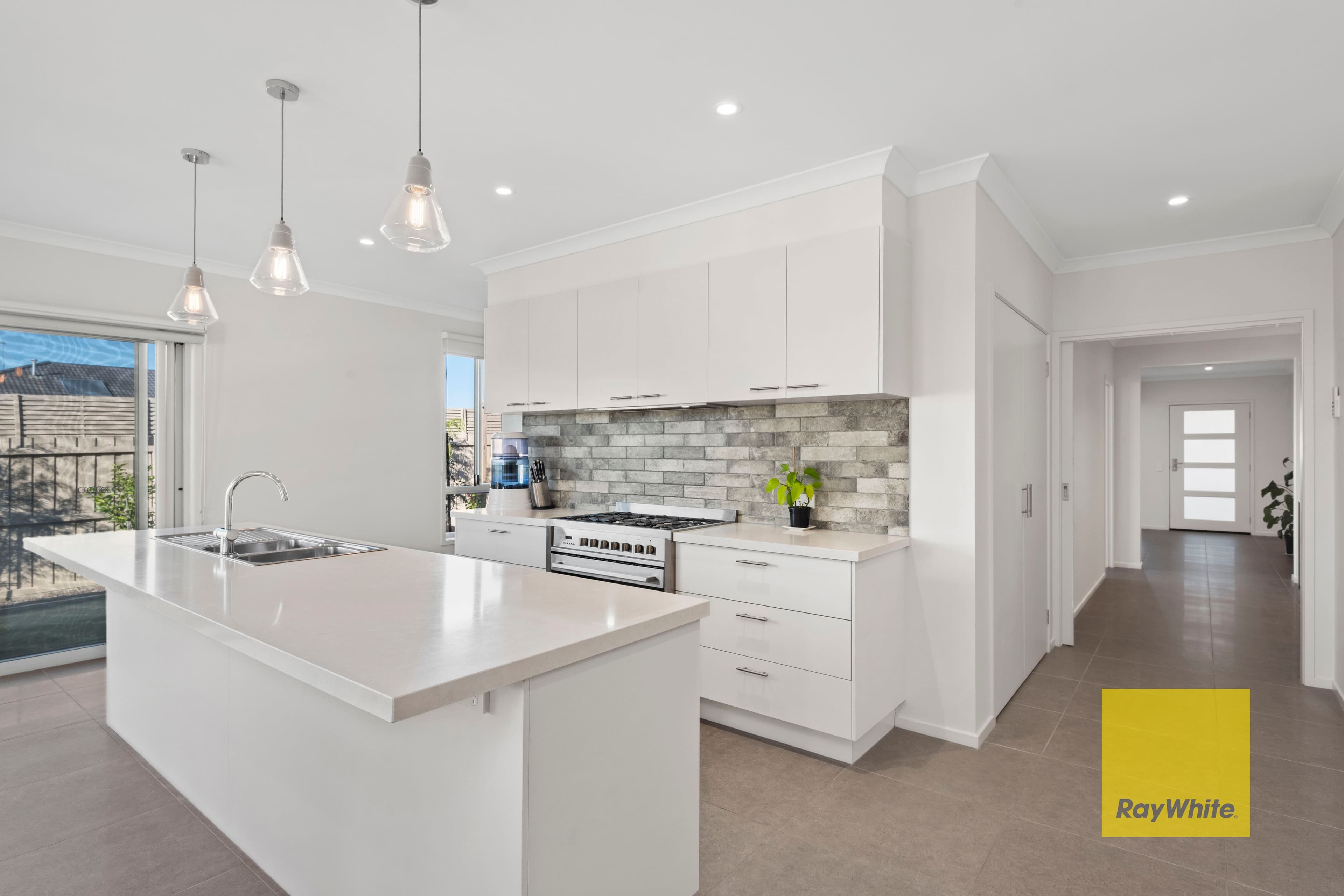 129 Rossack Drive, Grovedale VIC 3216, Grovedale - Thumbnail 4