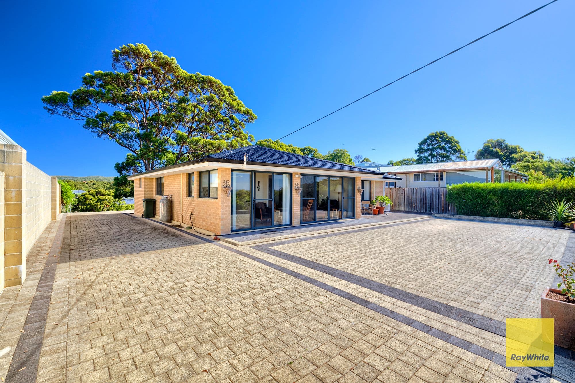 94 Bay View Drive, Little Grove WA 6330, Little Grove - Thumbnail 6