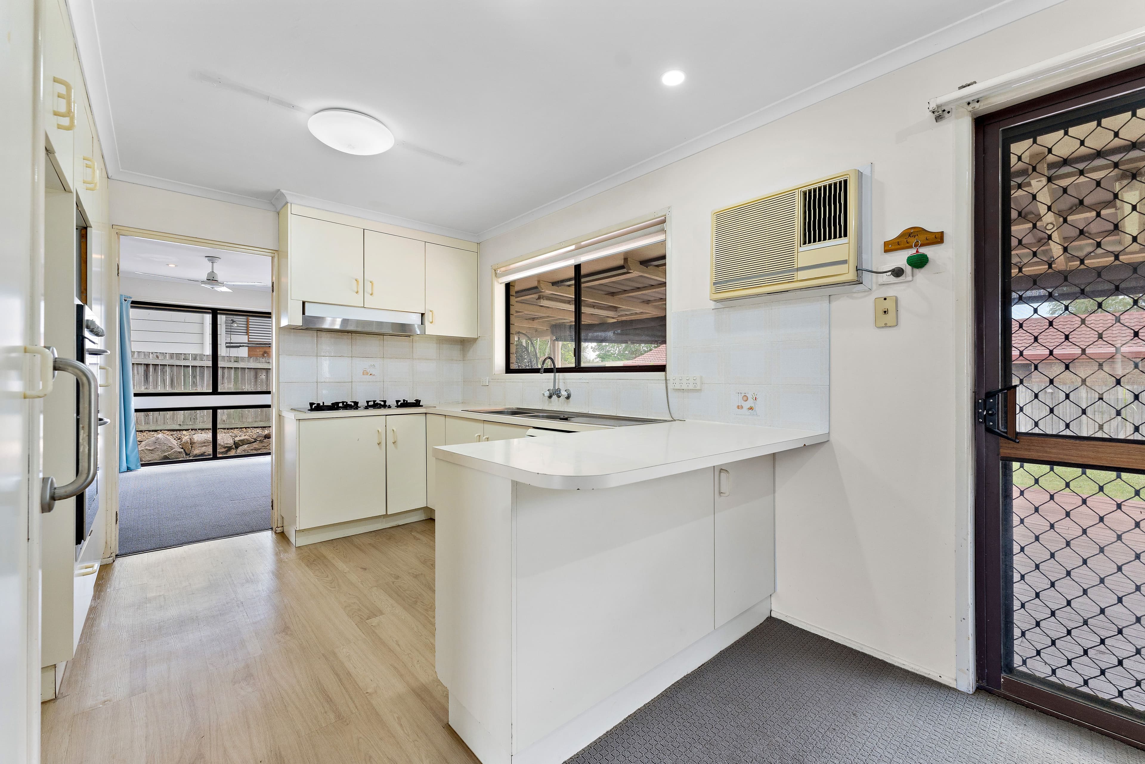 1041 Rochedale Road, Rochedale South QLD 4123, Rochedale South - Thumbnail 5