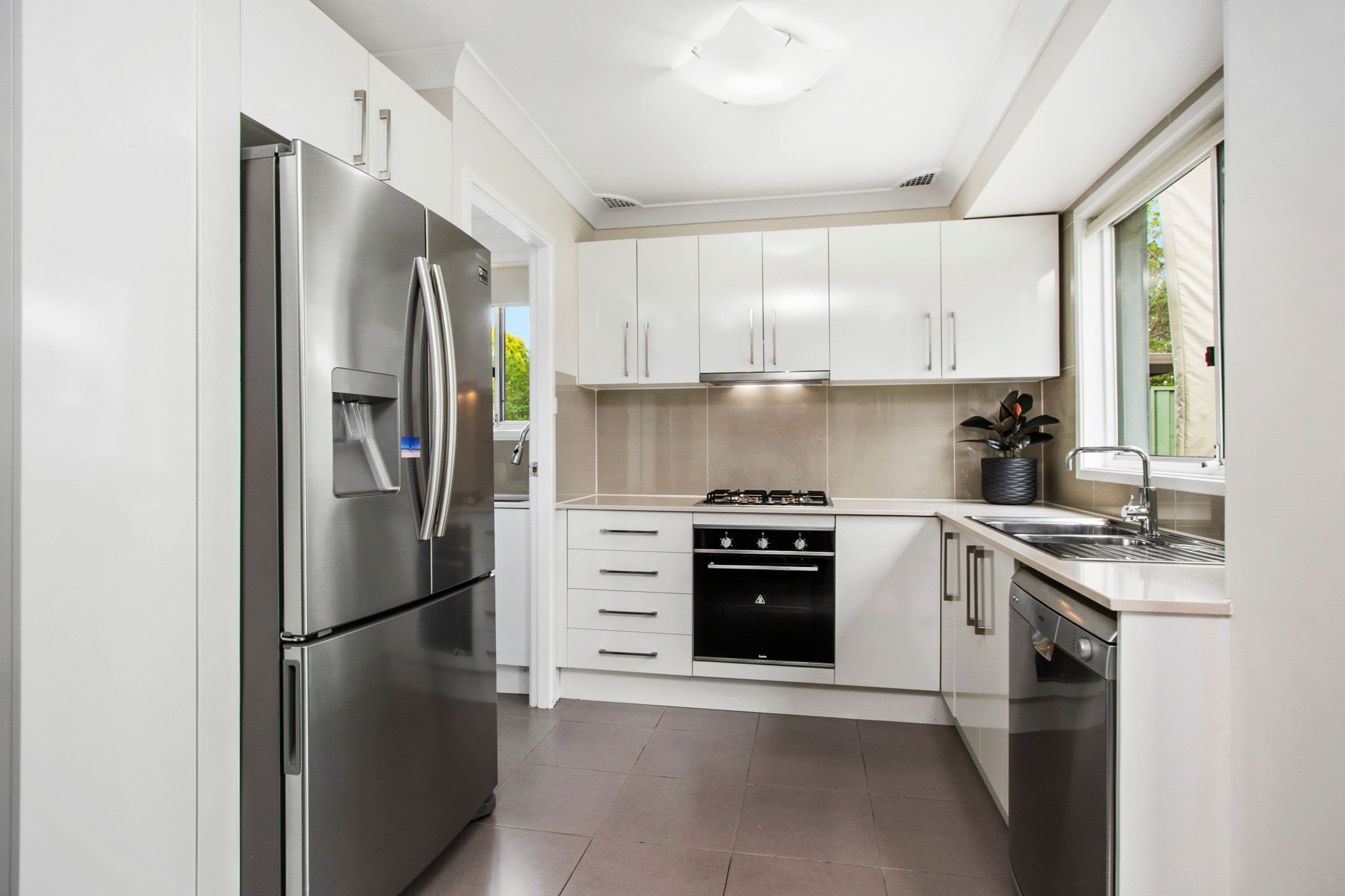30 Berger Road, South Windsor - Thumbnail 3
