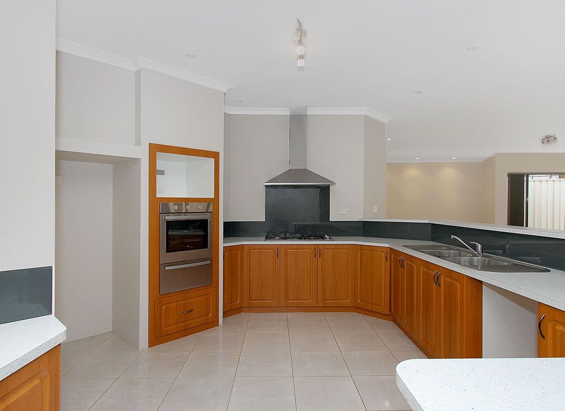 77 Waterfoot Loop, CANNING VALE WA 6155, Canning Vale - Thumbnail 2