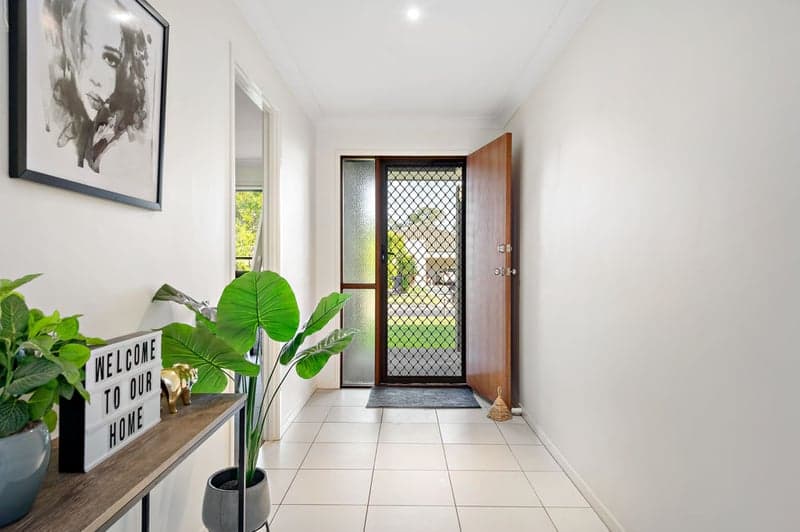 3 Sackville Close, Fitzgibbon - Thumbnail 2