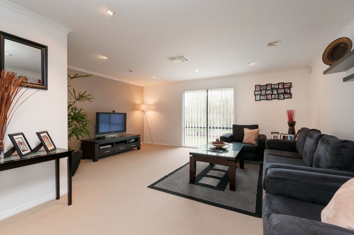 21 Eldergreen Circuit, CRAIGIEBURN VIC 3064, Craigieburn - Thumbnail 2
