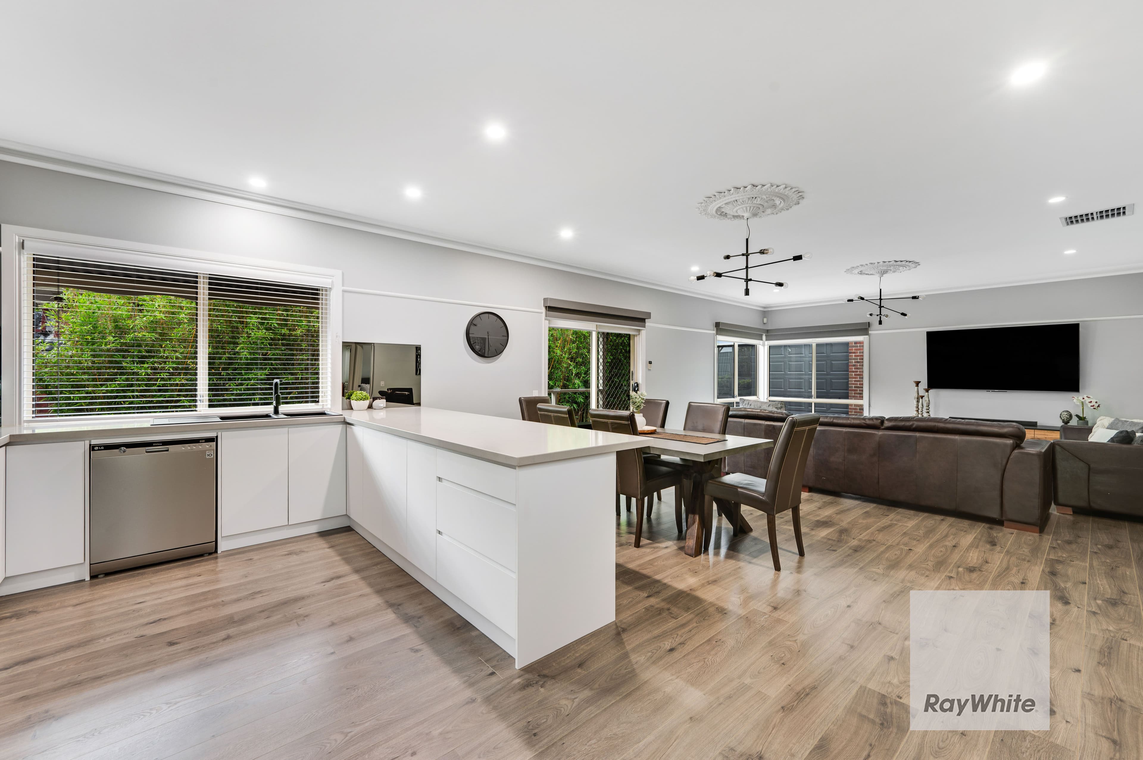 7 Lamplight Way, Attwood VIC 3049, Attwood - Thumbnail 8