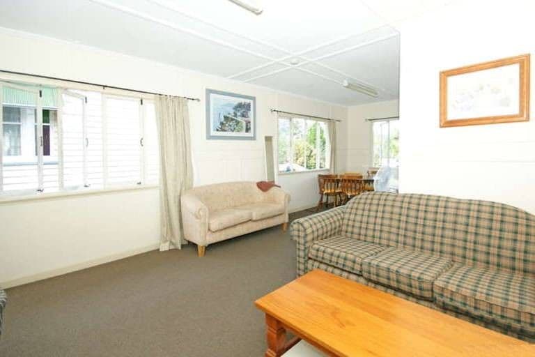 37 Gilbert Road, WINDSOR QLD 4030, Windsor - Thumbnail 4