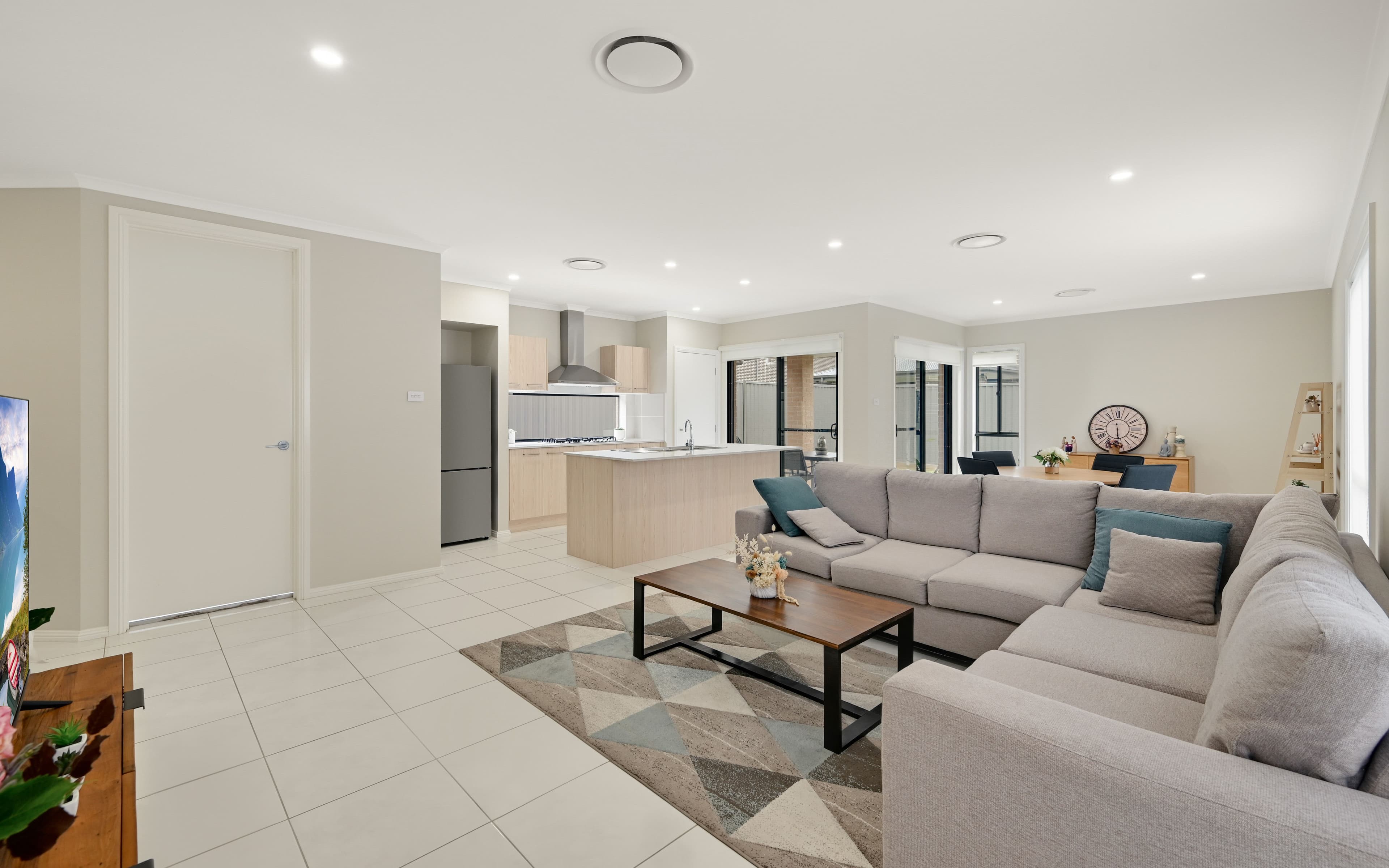 8 Mulvihill Crescent, Denham Court NSW 2565, Denham Court - Thumbnail 3