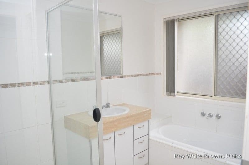 8 Rainbow Court, REGENTS PARK QLD 4118, Regents Park - Thumbnail 7