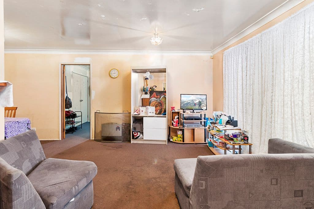 16 Sanderling Street, Hinchinbrook - Thumbnail 2