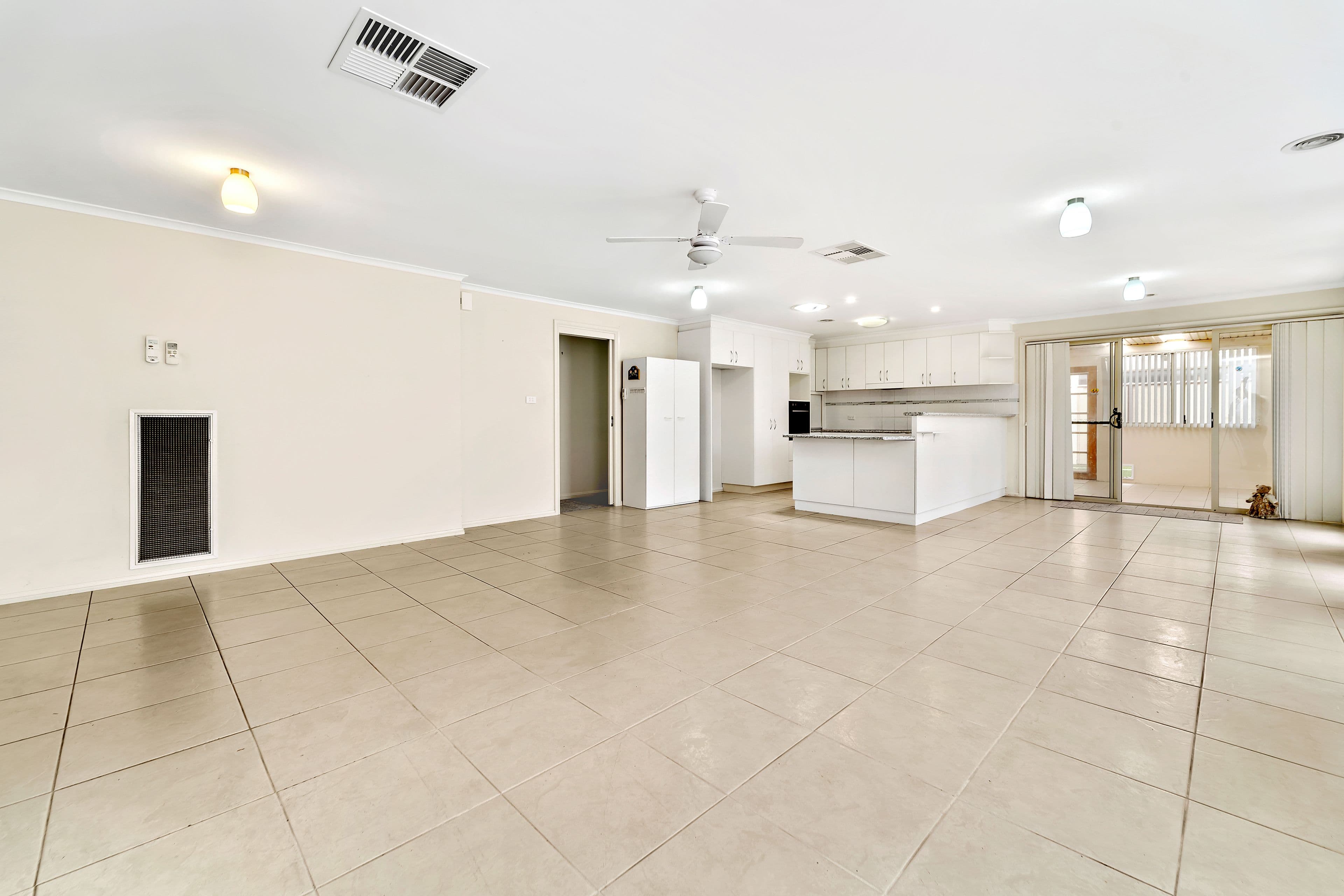 7 Joan Bradley Street, Franklin ACT 2913, Franklin - Thumbnail 3