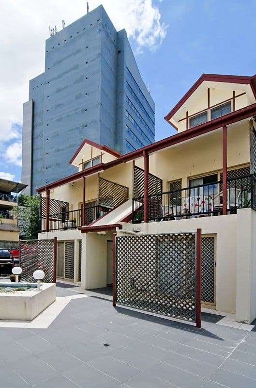 95 Berry Street, SPRING HILL QLD 4000, Spring Hill - Thumbnail 2