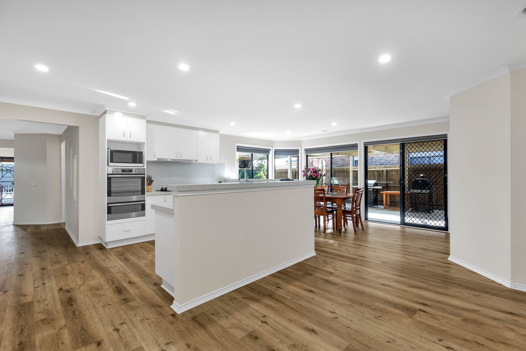 42 Grant Avenue, Werribee VIC 3030, Werribee - Thumbnail 3