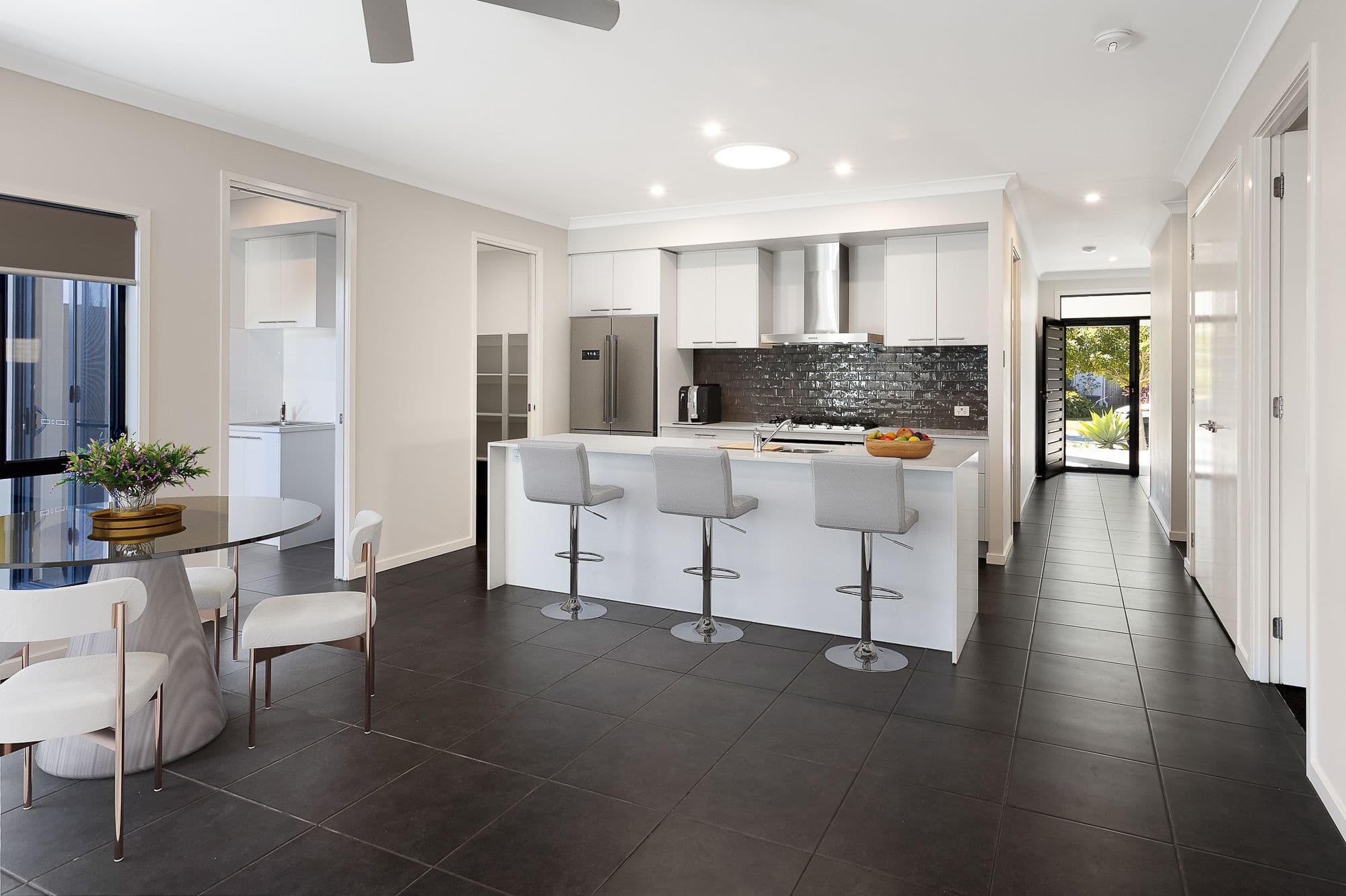 11 Comanche Street, Newport QLD 4020, Newport - Thumbnail 6