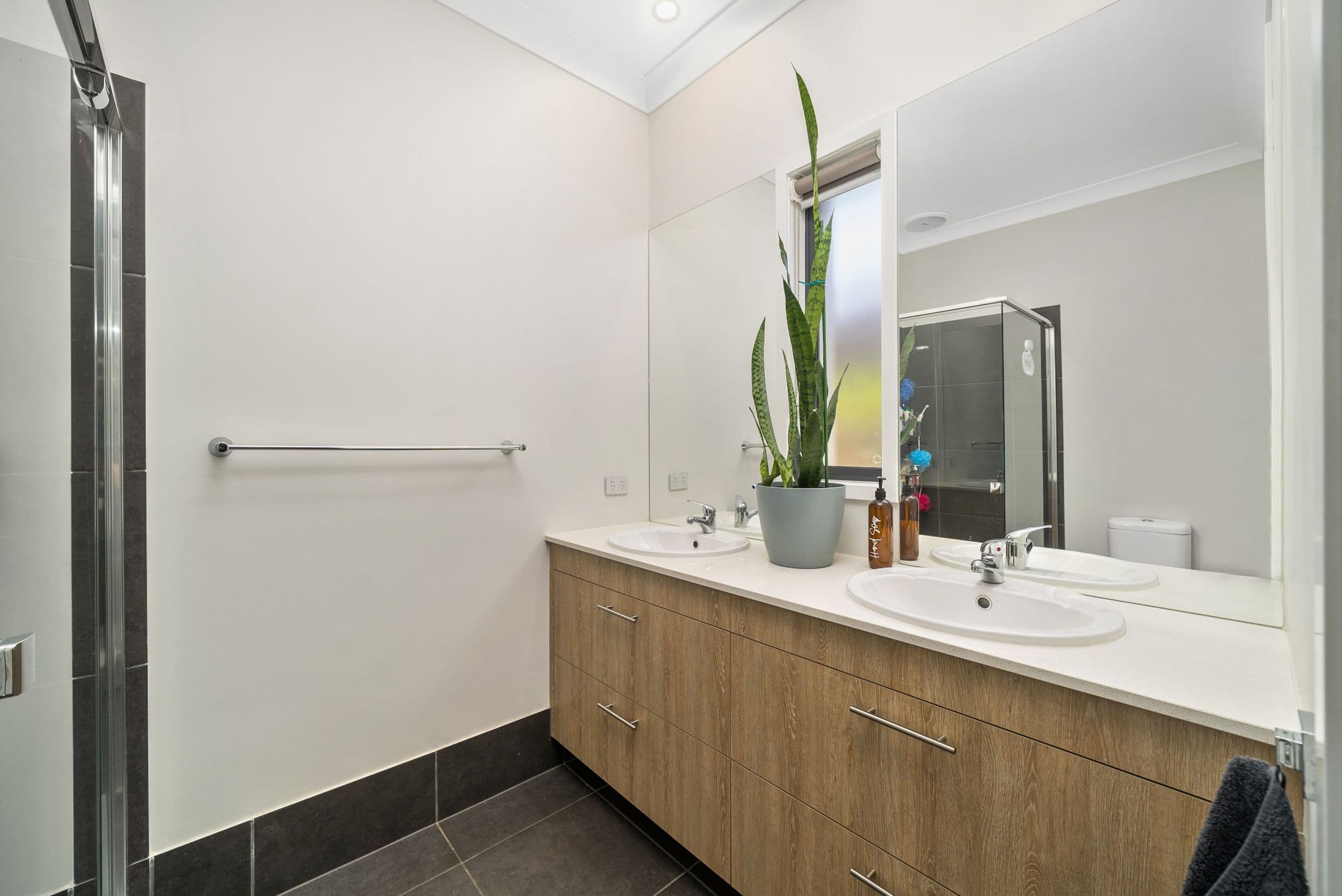 11 Comanche Street, Newport QLD 4020, Newport - Thumbnail 8