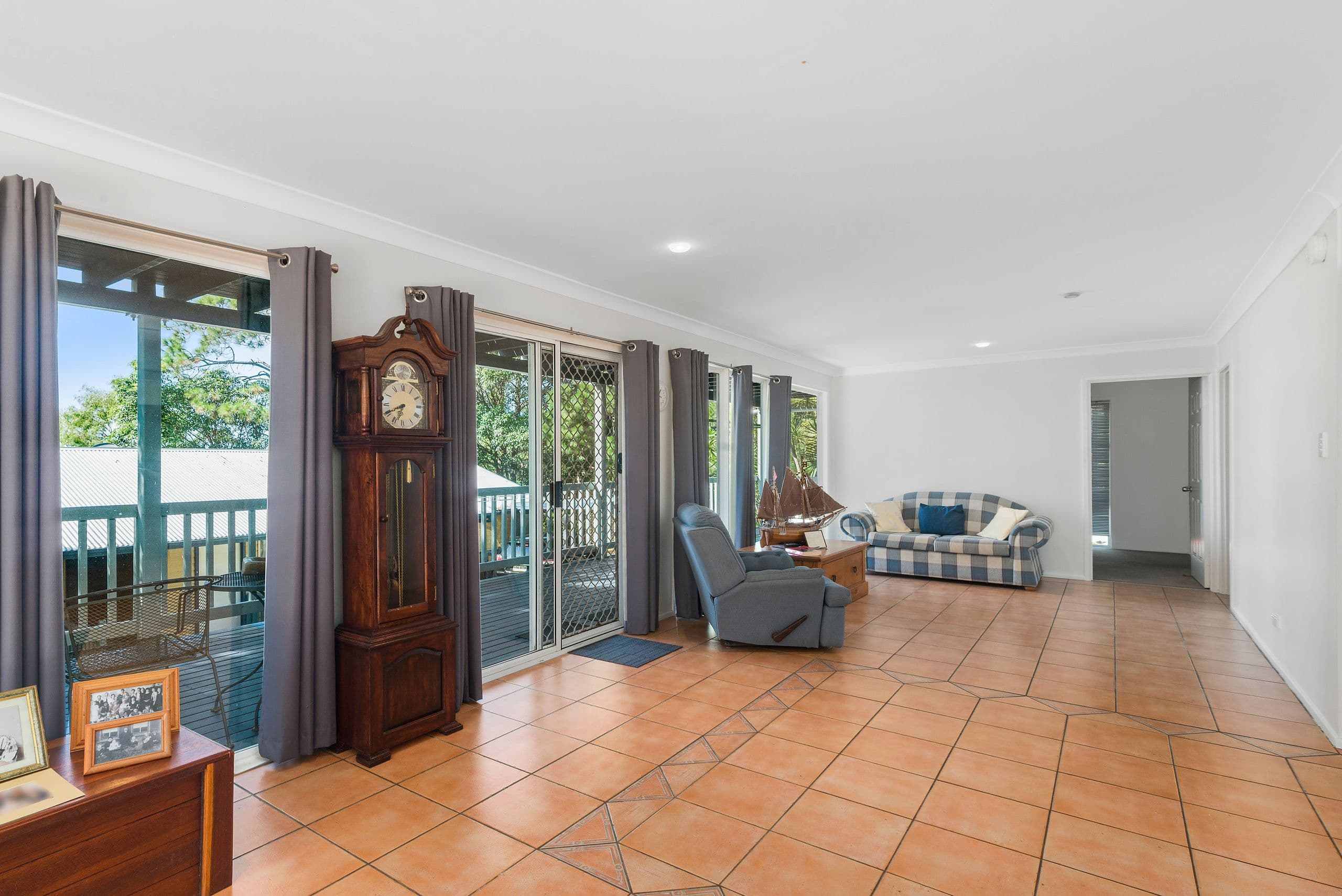 64 Doubleview Drive, Elanora QLD 4221, Elanora - Thumbnail 8