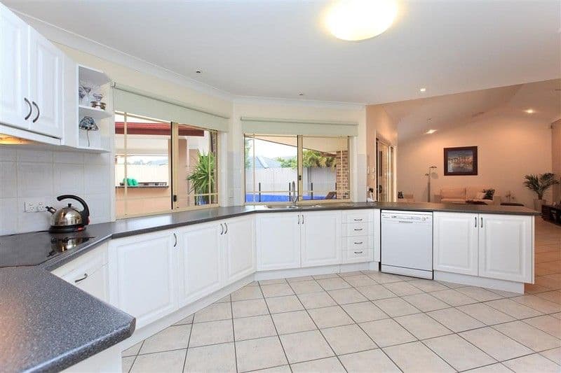 20 Van Dyck Rise, MACKENZIE QLD 4156, Mackenzie - Thumbnail 4