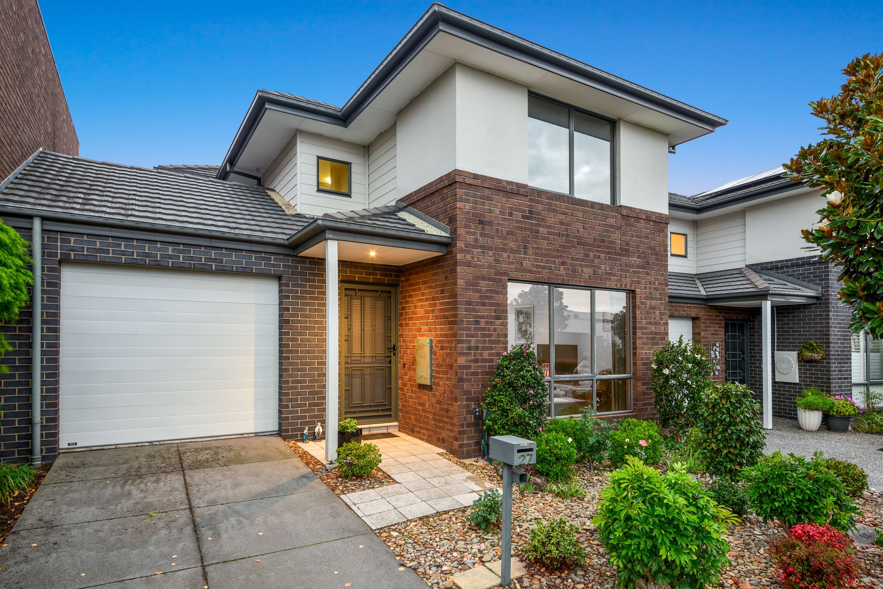 27 Waverley Park Drive, Mulgrave VIC 3170, Mulgrave - Thumbnail 2