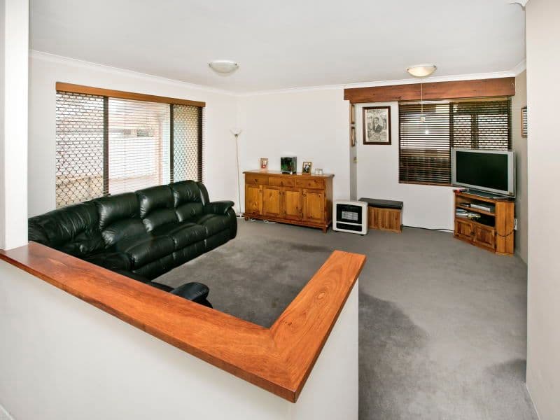 9 Bellbird Lane, BALLAJURA WA 6066, Ballajura - Thumbnail 3