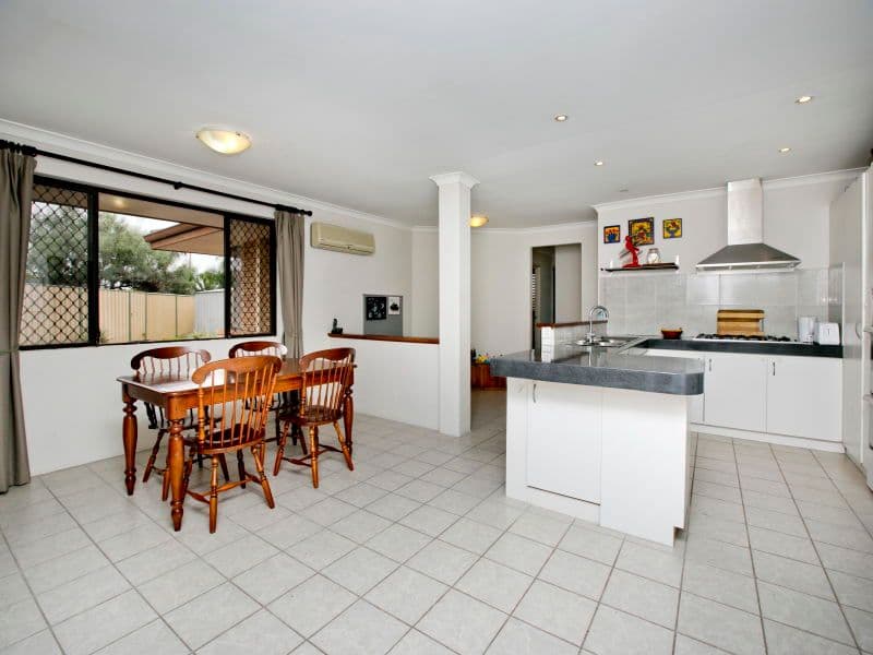 9 Bellbird Lane, BALLAJURA WA 6066, Ballajura - Thumbnail 4