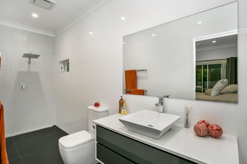 12 Larentia Street, Currumbin Waters QLD 4223, Currumbin Waters - Thumbnail 8