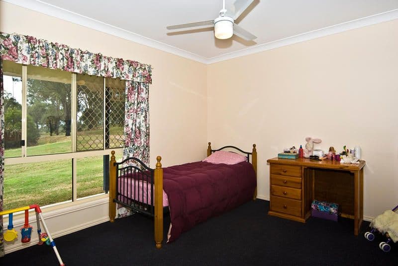 29 Diana Court, WITHCOTT QLD 4352, Withcott - Thumbnail 8