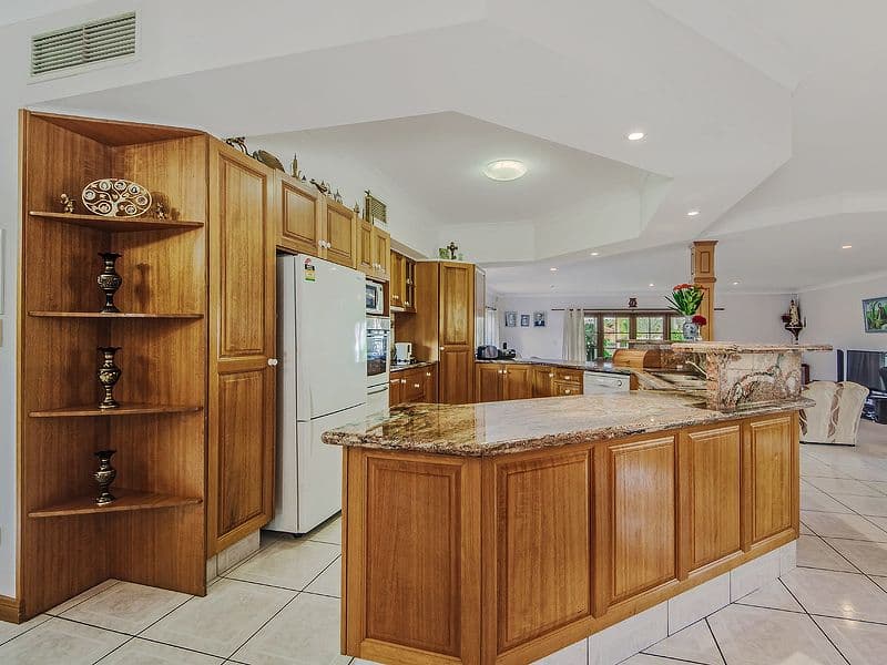 89 Campbell Street, SORRENTO QLD 4217, Sorrento - Thumbnail 2