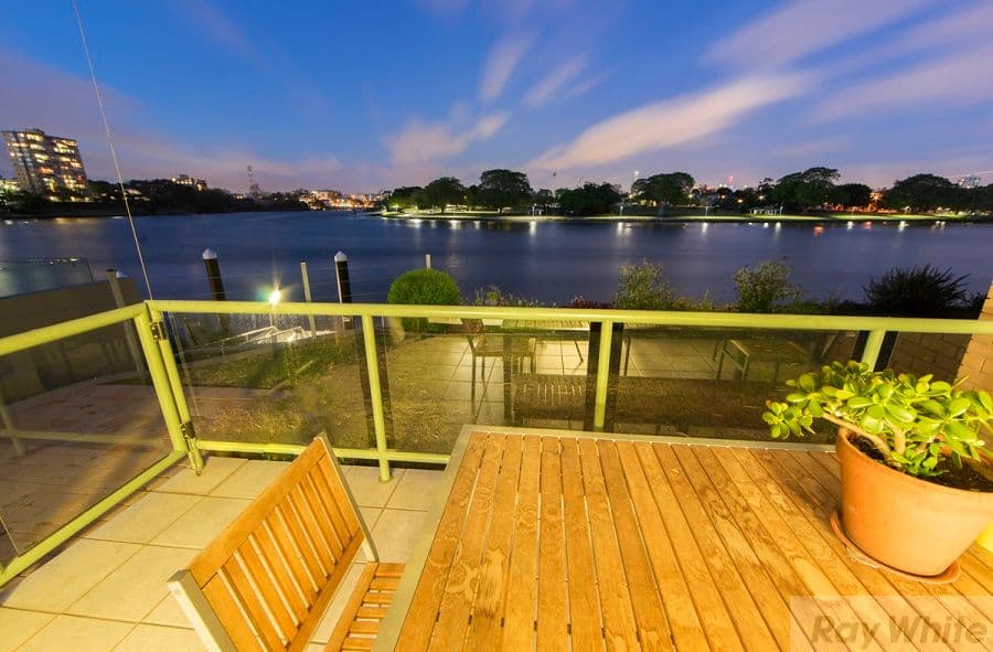 32 Sandford Street, St Lucia QLD 4067, St Lucia - Image 1