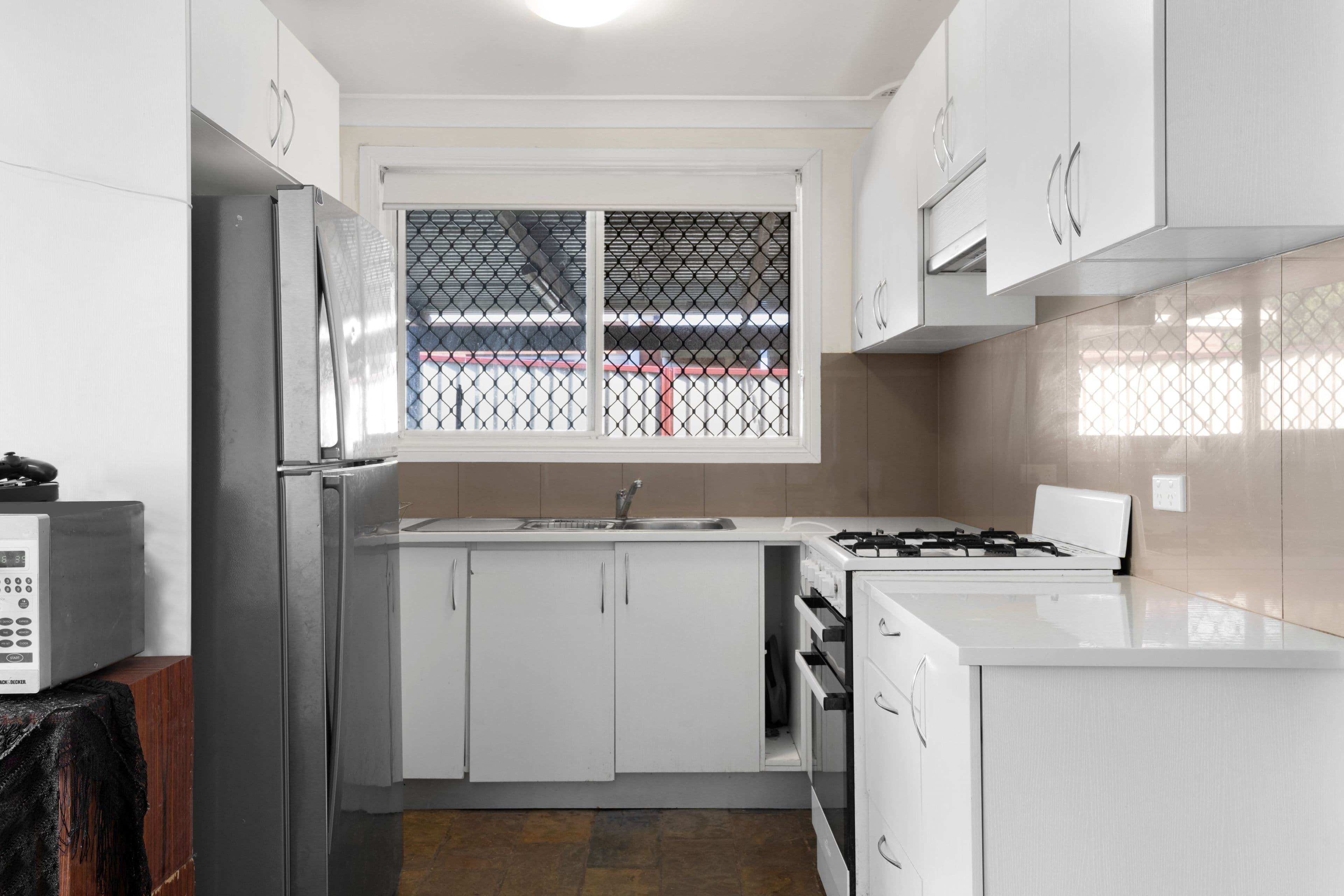 66 Cleopatra Drive, Rosemeadow NSW 2560, Rosemeadow - Thumbnail 2
